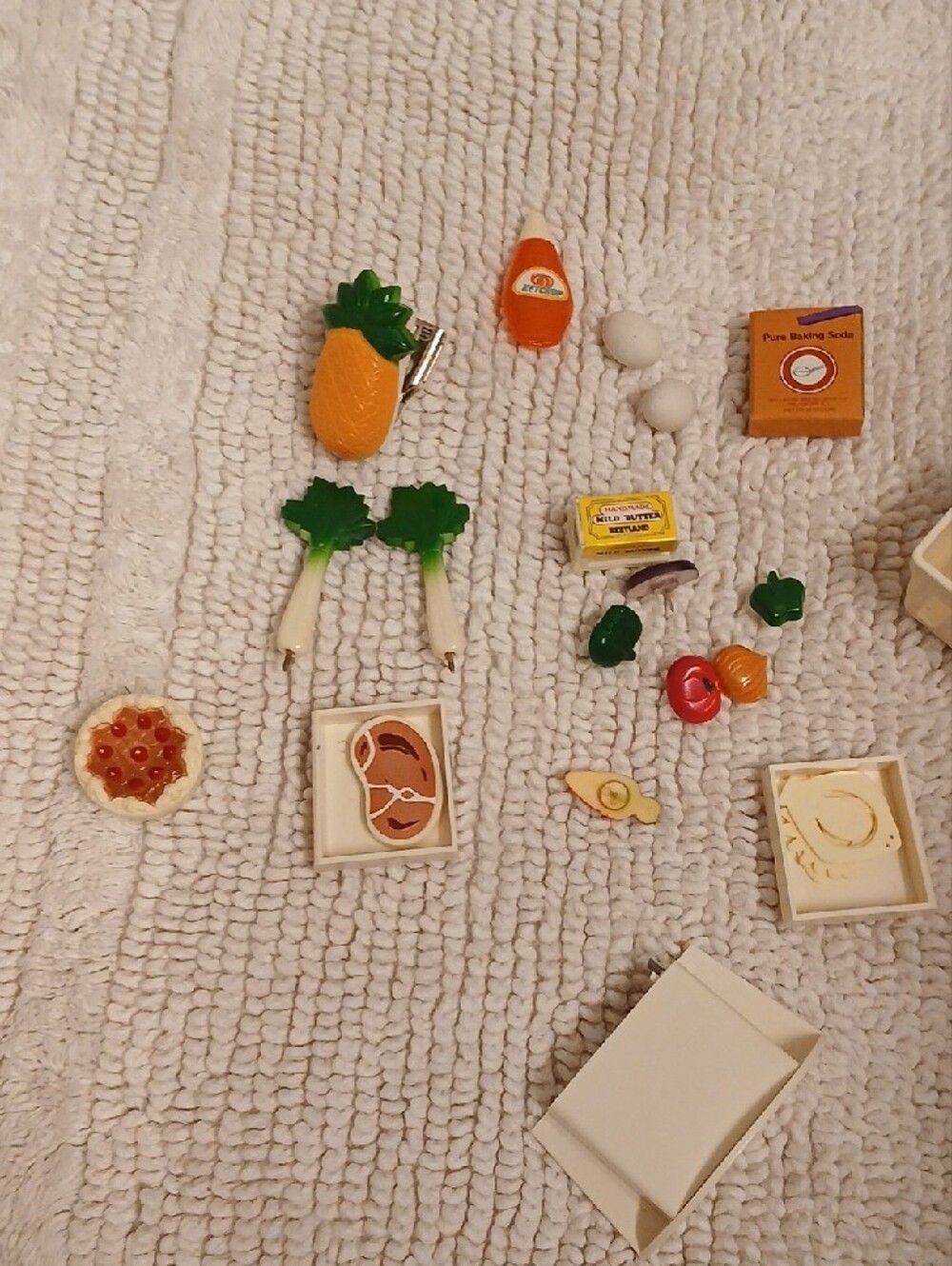 Vintage Mini Stationary Fridge - Picture 8 of 12